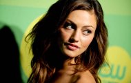 Фиби Тонкин присоединилась к основному составу сериала «Древние»