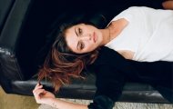 Фотосессия Фиби Тонкин и Клер Холт для Аritzia