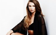 Фотосессия Индианы Эванс для «Oliver Grand | Men’s Luxury Lifestyle»