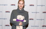 Клэр Холт на «The 2015 Celebrity Ski & Smile Challenge»