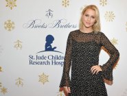 Клэр Холт на вечеринке больницы «St. Jude»